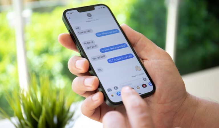 Apple Announces iPhone Support for RCS Messaging Starting Next Year