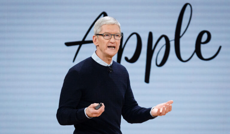 Tim Cook Affirms Apple’s Generative AI Features Set for Release ‘Later This Year’