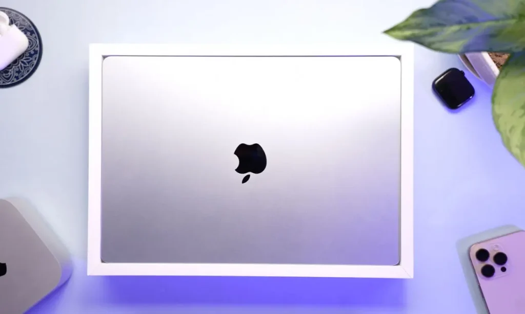 MacBook-Air-M4-Box-azmotech