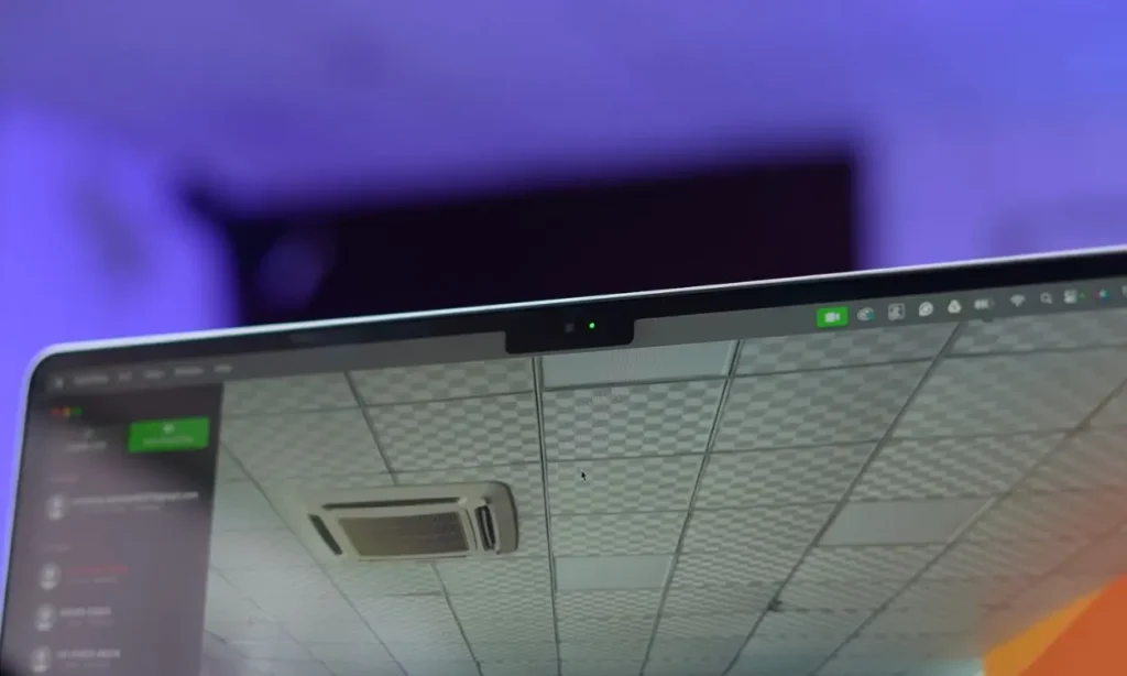 MacBook-Air-M4-Webcam-azmotech