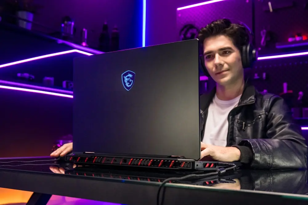 MSI-Raider-18-azmotech